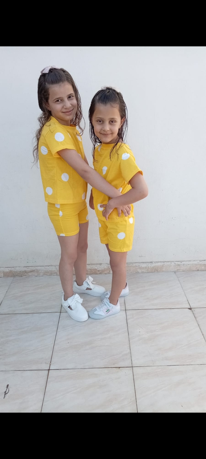 لارا وزينب خشروم photo 1