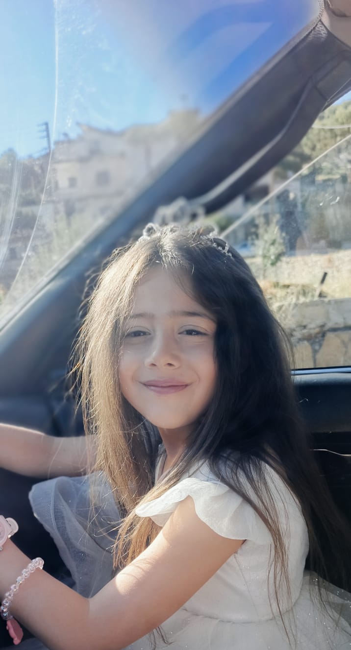 أنجى نزيه علامه photo 3